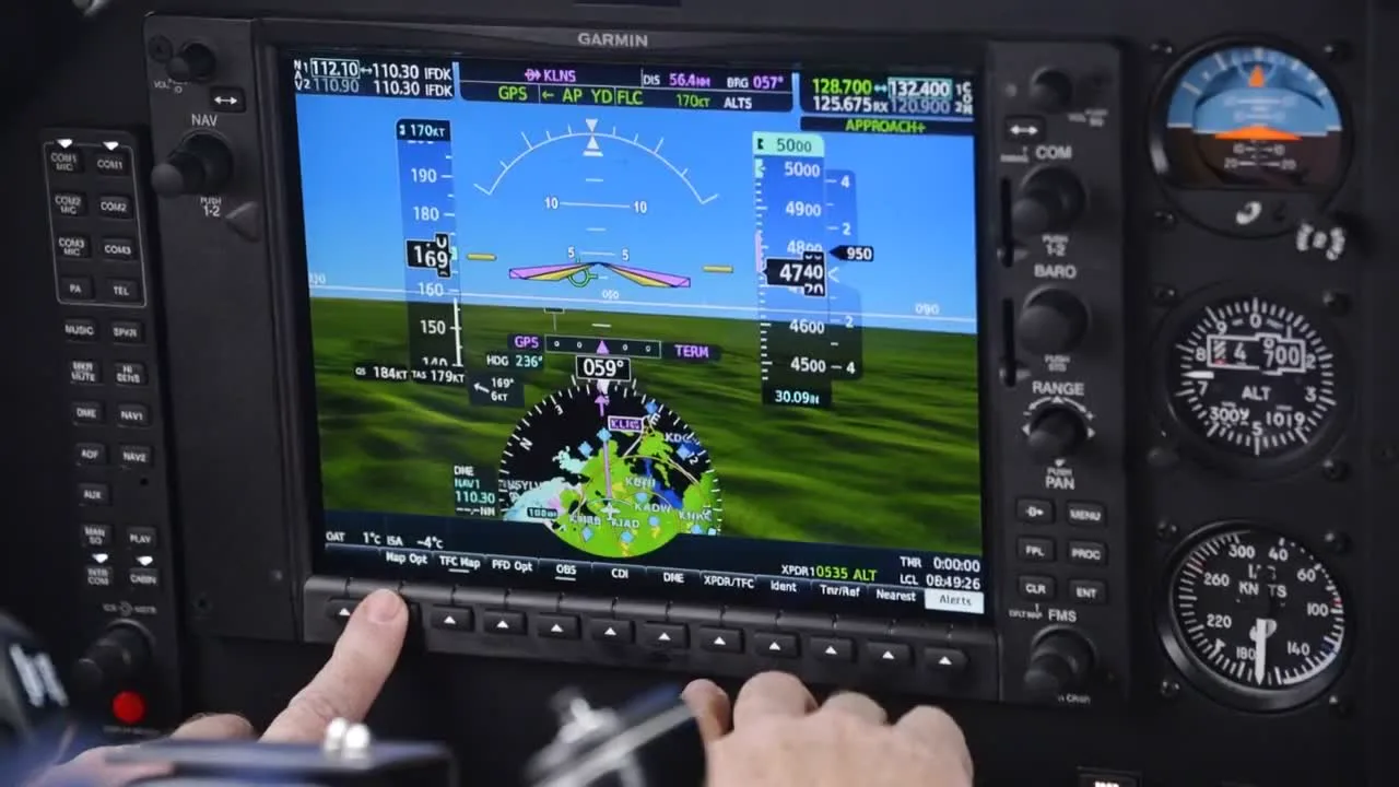 Aviónica Garmin G1000 en vuelo